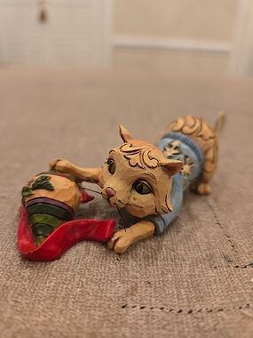 Jim Shore "Mini Christmas Cat w/Ornament" Figurine